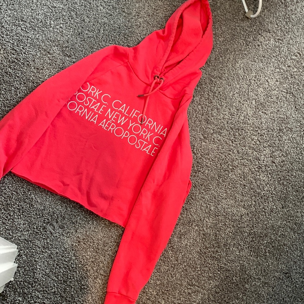 Aéropostale. Size M , pink crop top sweater